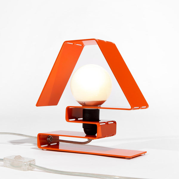 ICON X TABLE LAMP