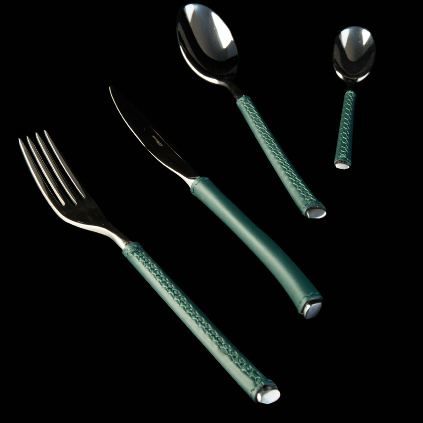 DUETTO LEATHER 24-PIECE CUTLERY SET BY CASA BUGATTI - Luxxdesign.com - 6